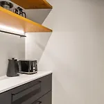 Luxury Penthouse In Area, Balcony & Parking Appartamento Reval