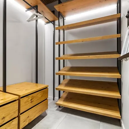 Luxury Penthouse In Area, Balcony & Parking Apartament