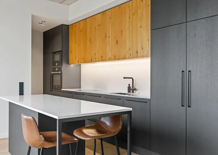 Luxury Penthouse In Area, Balcony & Parking Apartament *