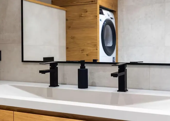 Lägenhet Luxury Penthouse In Area, Balcony & Parking