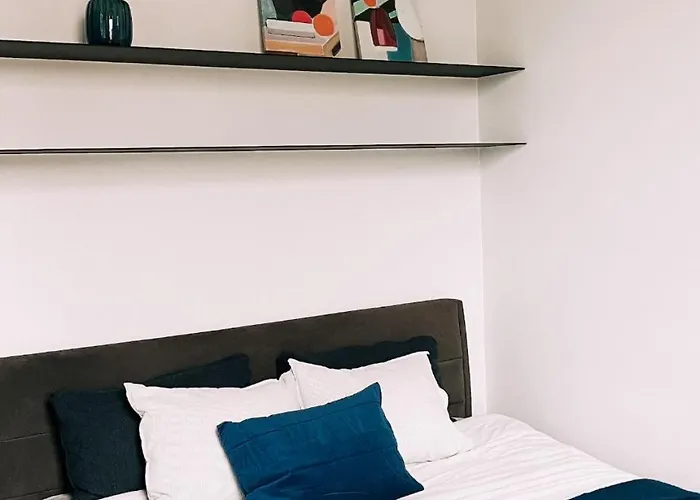 Apartament Luxury Penthouse In Area, Balcony & Parking *