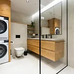Apartman Luxury Penthouse In Area, Balcony & Parking